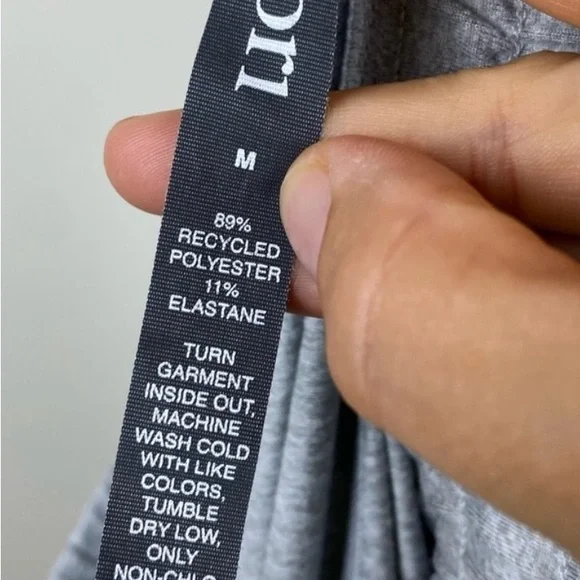 VUORI Women’s Performance Jogger Gray smoke free storage. - Picture 6 of 8